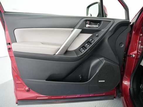 Used 2016 Subaru Forester 2.5i Limited image 43