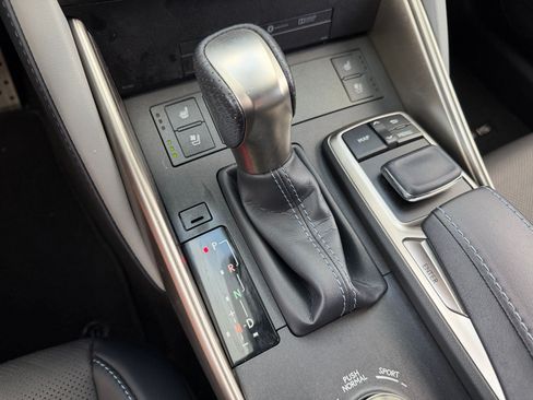 Used 2020 Lexus IS 300 F Sport w/ Blackline Edition RWD image 15