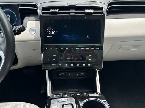 Certified 2023 Hyundai Tucson Limited AWD/4WD image 19