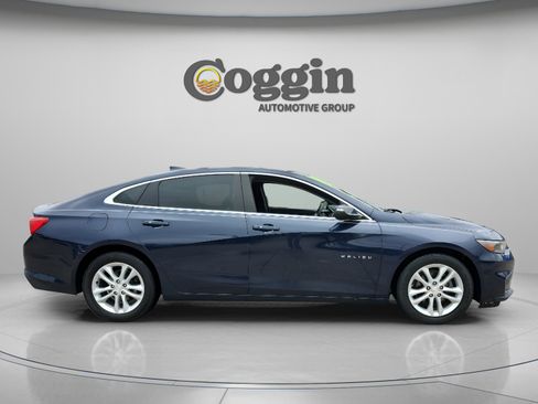 Used 2017 Chevrolet Malibu LT image 7