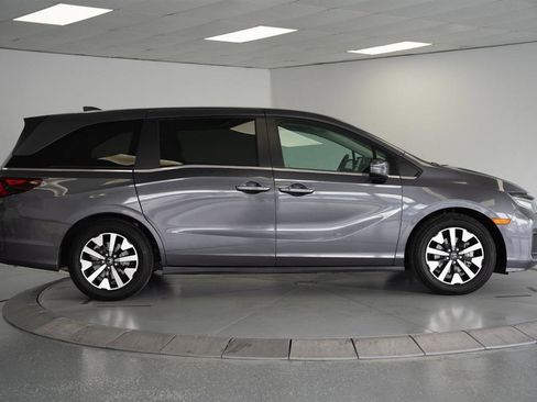 Used 2025 Honda Odyssey EX-L image 8