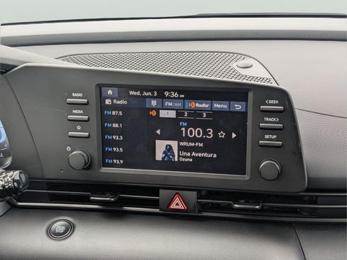 Certified 2025 Hyundai Elantra Sport FWD image 15