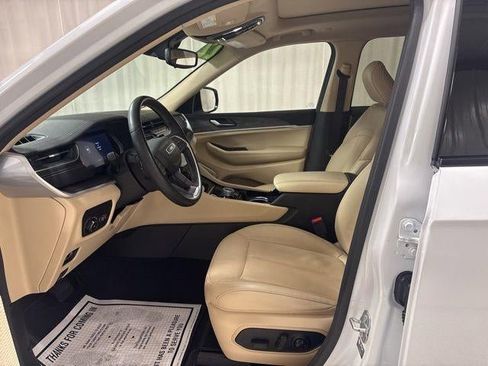 Used 2022 Jeep Grand Cherokee L Limited image 14