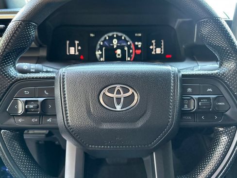 Certified 2025 Toyota Tacoma SR5 AWD/4WD image 23