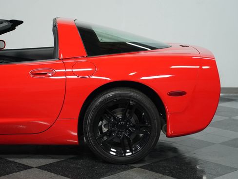 Used 1997 Chevrolet Corvette Coupe w/ Memory Pkg image 22