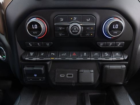Used 2023 Chevrolet Silverado 2500 High Country w/ Z71 Off-Road Package AWD/4WD image 38