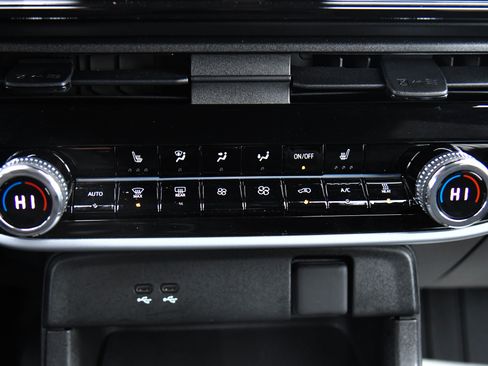 Used 2024 Honda Prologue EX image 28