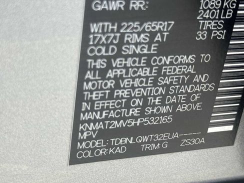 Used 2017 Nissan Rogue SV AWD/4WD image 25