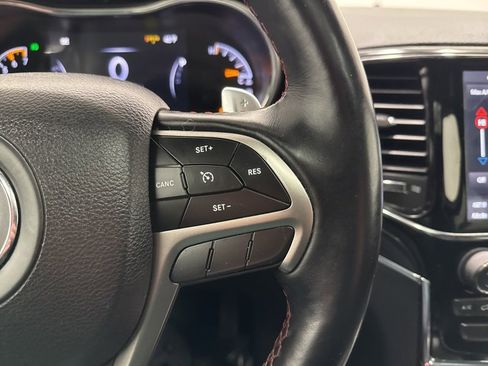 Certified 2020 Jeep Grand Cherokee Trailhawk w/ Premium Lighting Group image 29