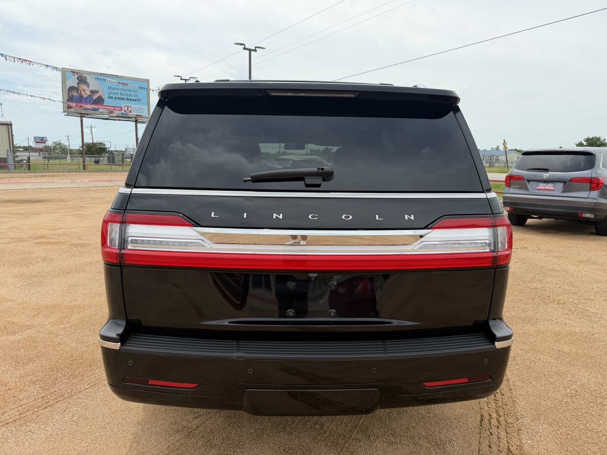 Used 2020 Lincoln Navigator Reserve w/ Equipment Group 208A Reserve AWD/4WD image 4