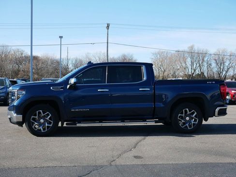 Used 2022 GMC Sierra 1500 SLT w/ SLT Convenience Package image 4