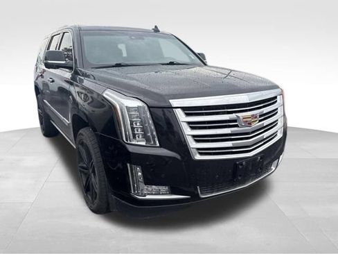 Used 2018 Cadillac Escalade Platinum AWD/4WD image 8
