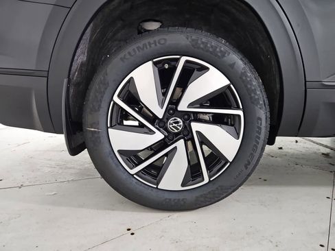 New 2026 Volkswagen Atlas SE AWD/4WD image 13