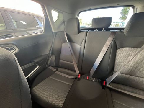 Used 2025 Kia Soul LX w/ LX Technology Package FWD image 39