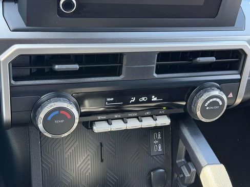 Used 2025 Toyota 4Runner SR5 AWD/4WD image 5