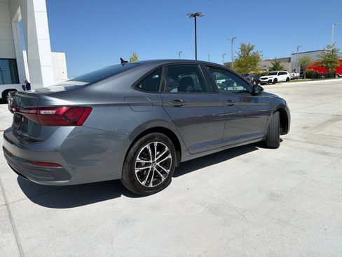 Used 2025 Volkswagen Jetta Sport FWD image 6