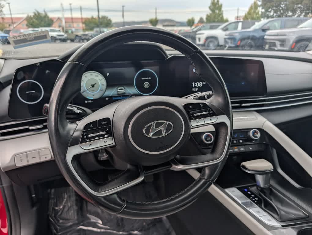 Used 2021 Hyundai Elantra Limited FWD image 14