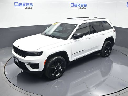 Used 2023 Jeep Grand Cherokee Limited w/ Black Appearance Package AWD/4WD image 48