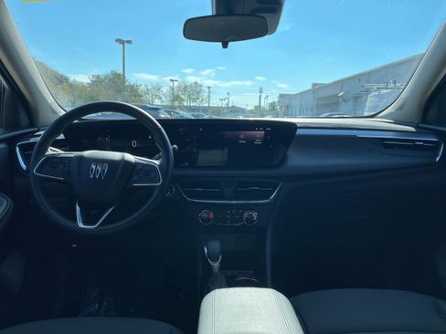 Used 2025 Buick Encore GX Preferred image 31