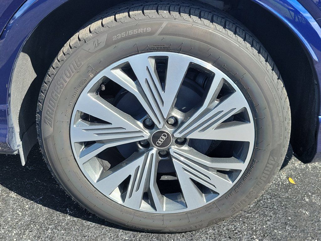 Used 2023 Audi Q4 e-tron Premium Plus w/ Premium Plus RWD image 12