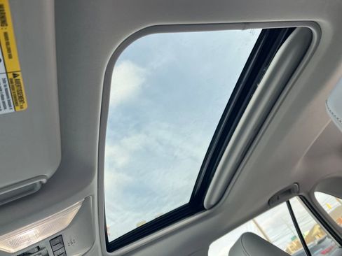 Used 2024 Toyota RAV4 Limited image 21