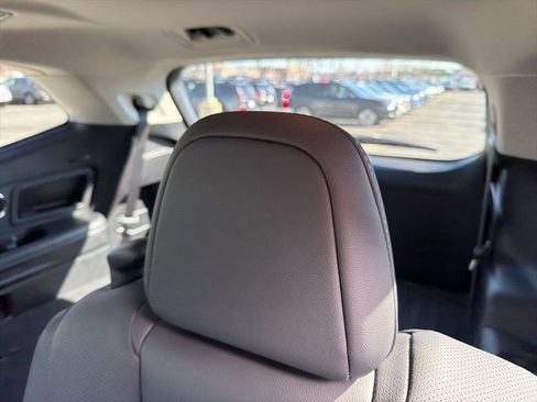 Used 2023 Subaru Ascent Limited w/ Technology Package image 5