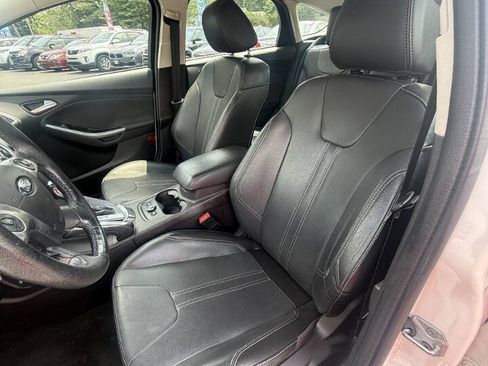 Used 2014 Ford Focus Titanium FWD image 13