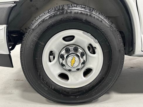 Used 2025 Chevrolet Express 3500 LT w/ LT Preferred Equipment Group image 51