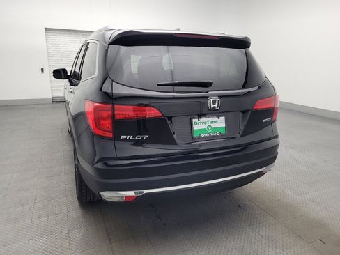 Used 2018 Honda Pilot Touring image 6