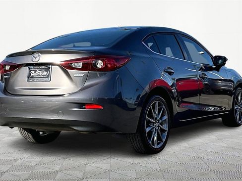Used 2018 MAZDA MAZDA3 Touring image 2