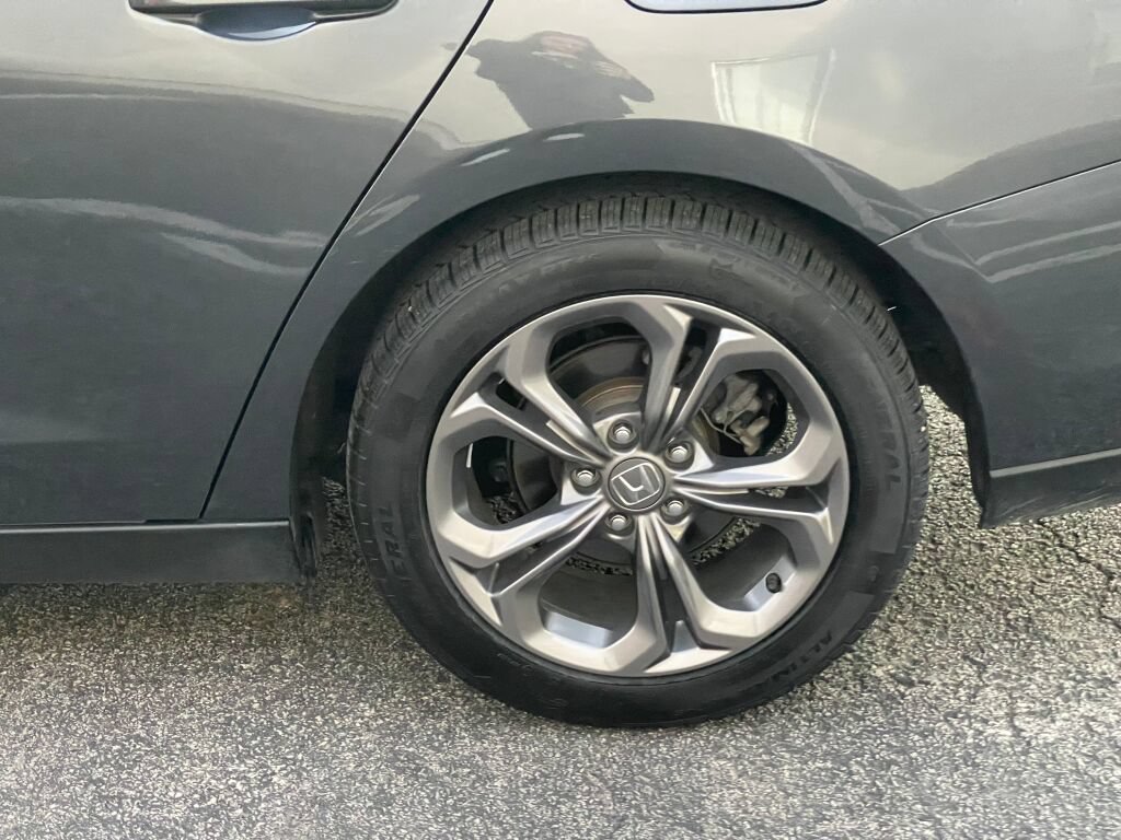 Certified 2024 Honda Accord EX image 36