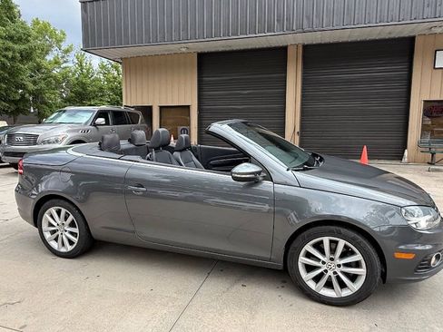 Used 2012 Volkswagen Eos Komfort FWD image 12