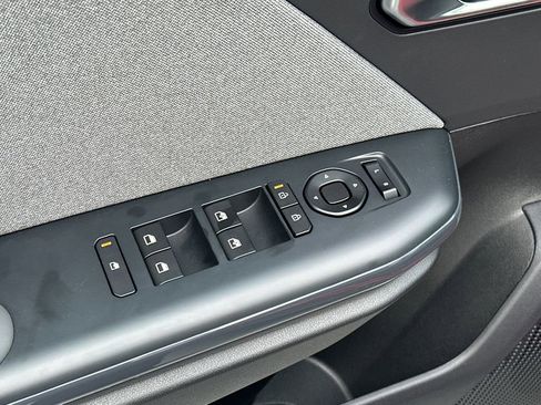 New 2025 Kia K4 EX image 15