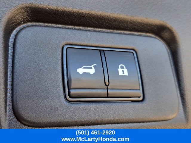 Used 2025 Nissan Rogue SV FWD image 16