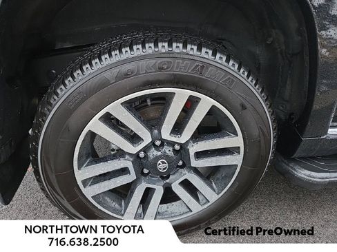 Used 2023 Toyota 4Runner Limited image 5