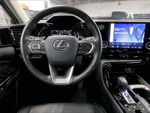 Used 2024 Lexus NX 250 image 5