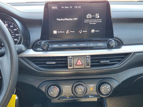 Certified 2024 Kia Forte LXS w/ LXS Technology Package image 17