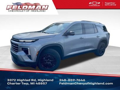 Used 2024 Chevrolet Traverse LT w/ Trailering Package