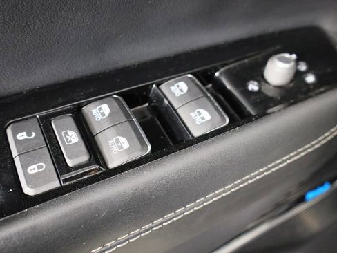 Used 2023 Jeep Grand Wagoneer Series II w/ Premium Group II image 24