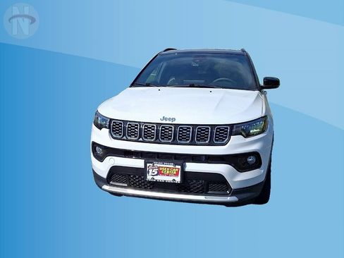 Used 2025 Jeep Compass Limited AWD/4WD image 3