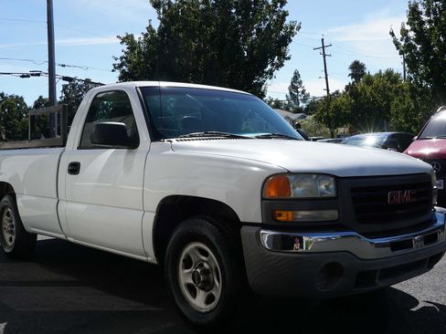 Used 2003 GMC Sierra 1500 W/T image 9