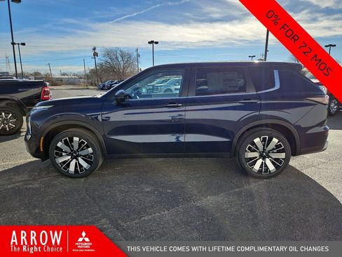 New 2026 Mitsubishi Outlander SE image 7