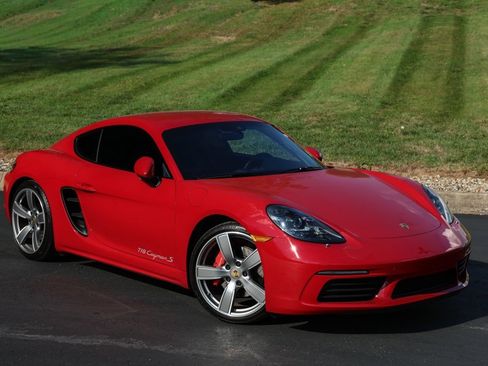 Used 2019 Porsche 718 Cayman S image 11