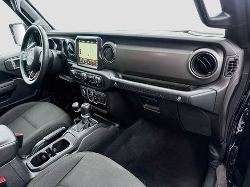 Used 2023 Jeep Wrangler Unlimited w/ Sun & Screen Package AWD/4WD image 34