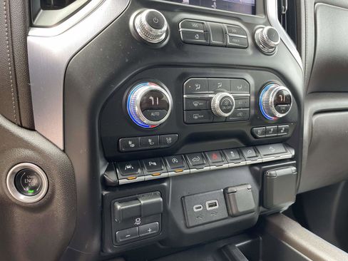 Used 2019 GMC Sierra 1500 SLT w/ SLT Premium Plus Package image 15