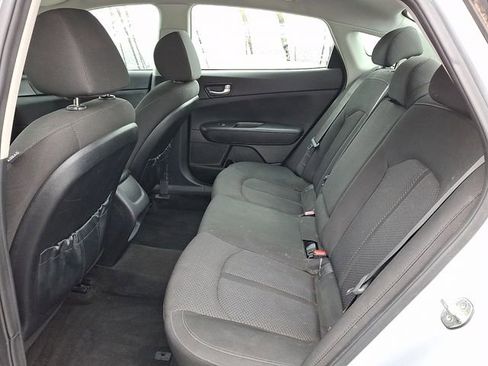 Used 2018 Kia Optima LX w/ 17" Alloy Wheels Package image 10