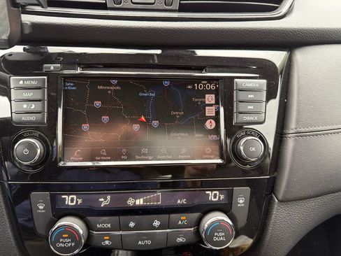Used 2020 Nissan Rogue SL AWD/4WD image 11