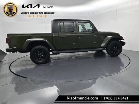Used 2021 Jeep Gladiator Sport AWD/4WD image 8