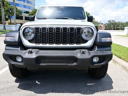 Used 2024 Jeep Wrangler Sport AWD/4WD image 8