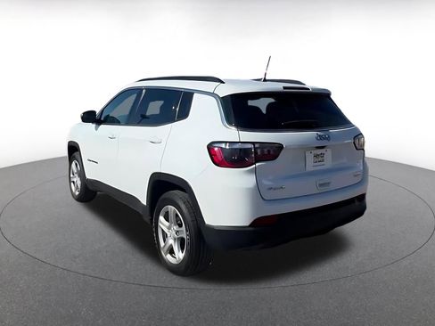 Used 2023 Jeep Compass Latitude image 11